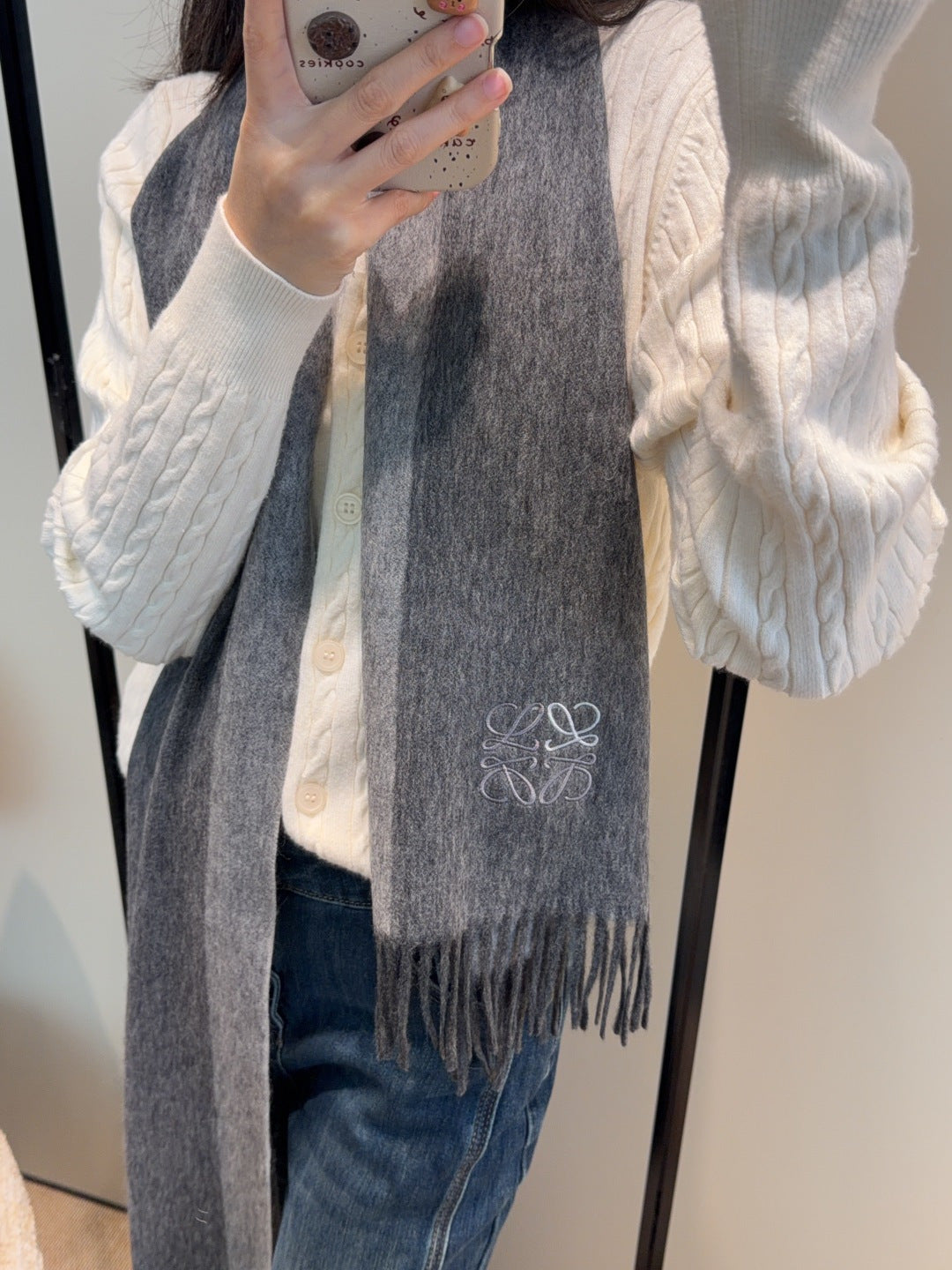 China Replica Loewe Scarf 50usd Only