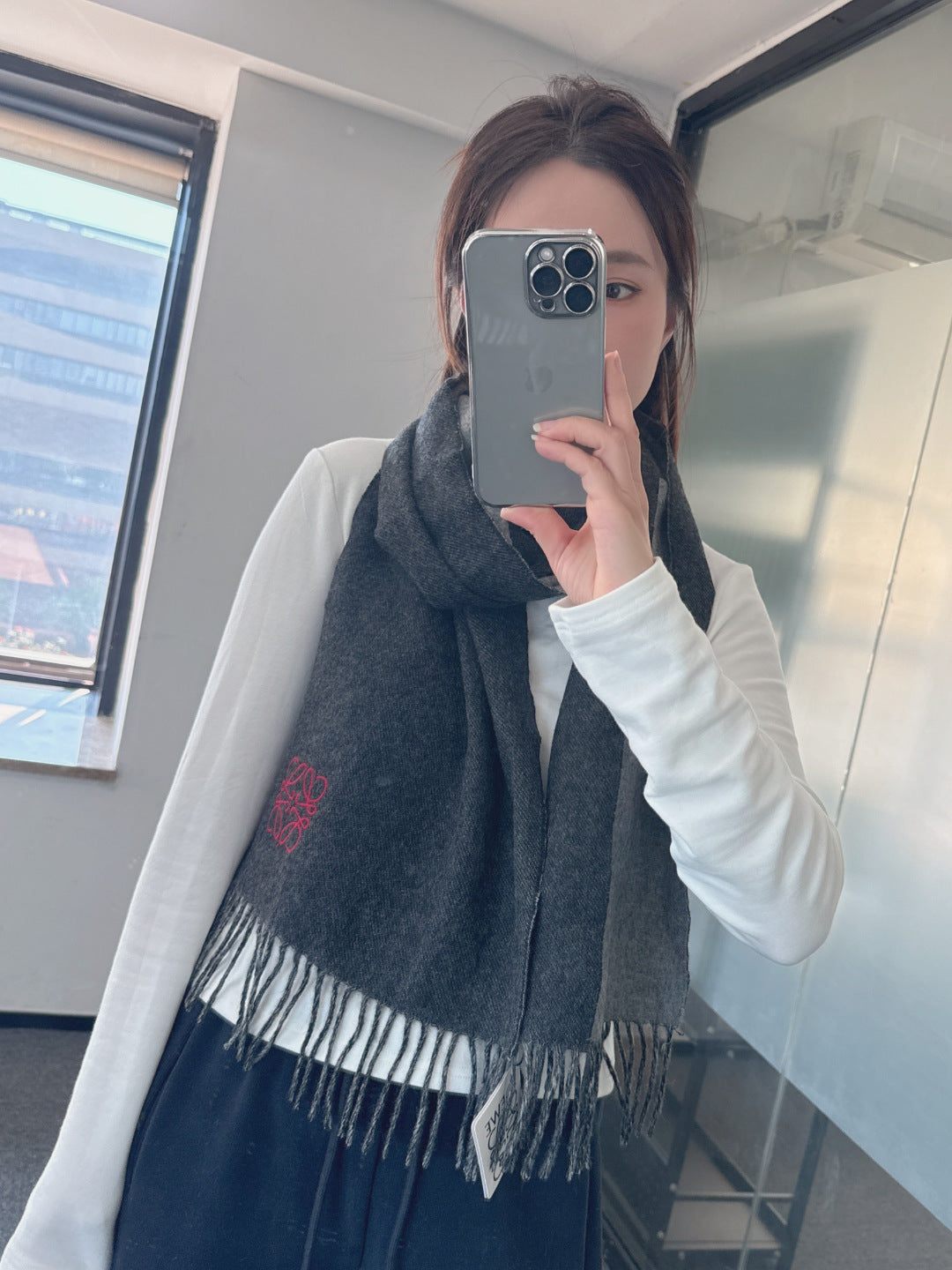 China Replica Loewe Scarf 42usd Only
