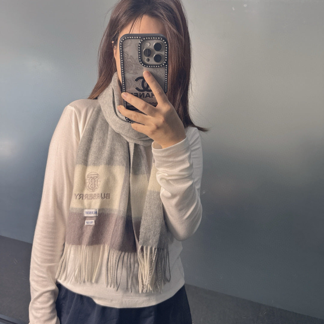 China Replica Burberry Scarf 74usd Only