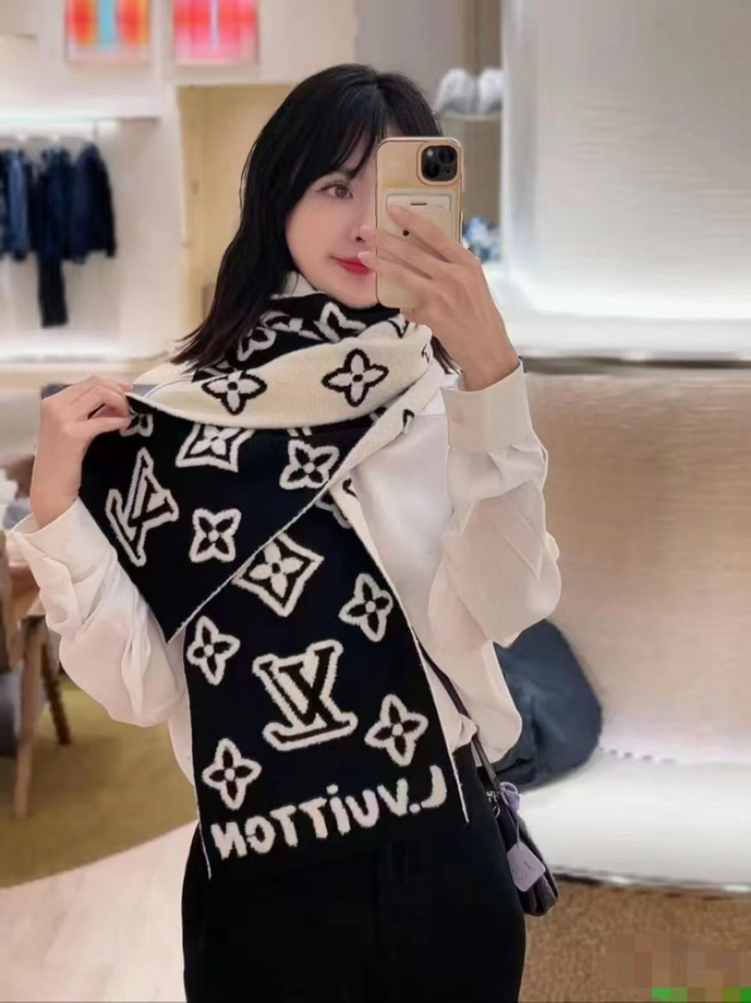 China Replica LV Scarf 50usd Only
