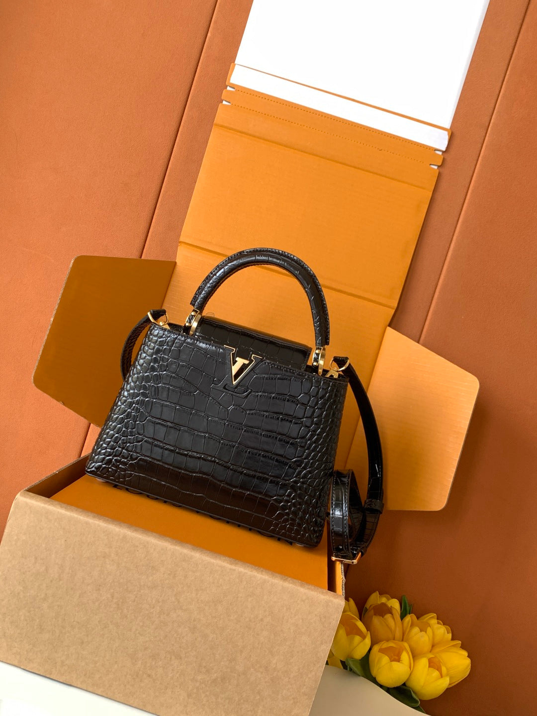 China Replica LV Handbags 444usd Only
