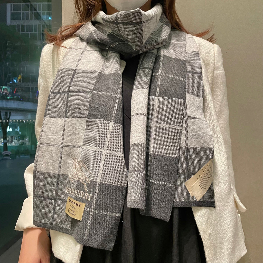 China Replica Burberry Scarf 48usd Only