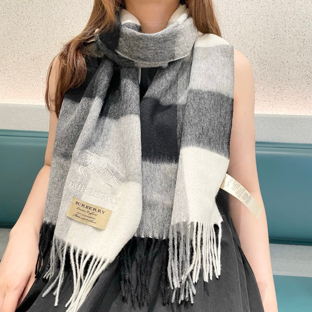 China Replica Burberry Scarf 44usd Only