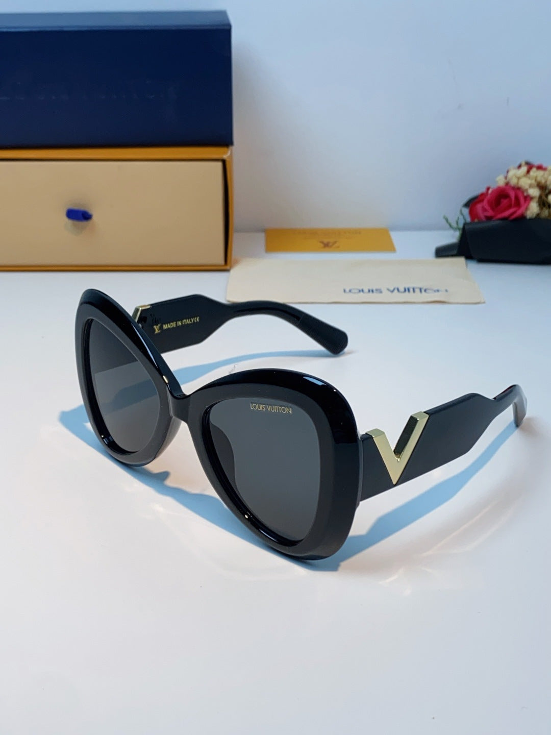 China Replica LV Sunglasses 34usd Only