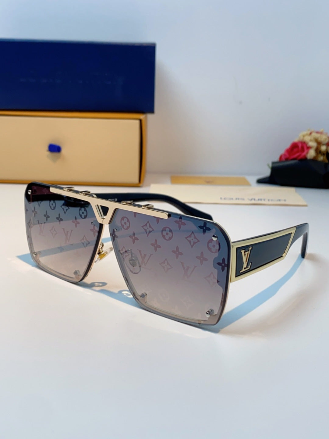 China Replica LV Sunglasses 32usd Only