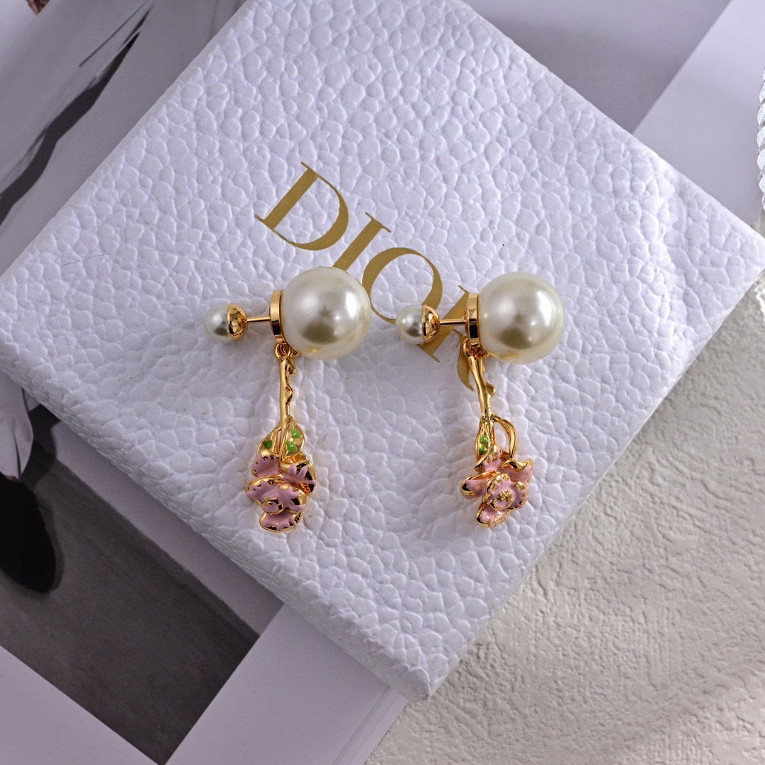 China Replica Dior Earrings 25usd Only