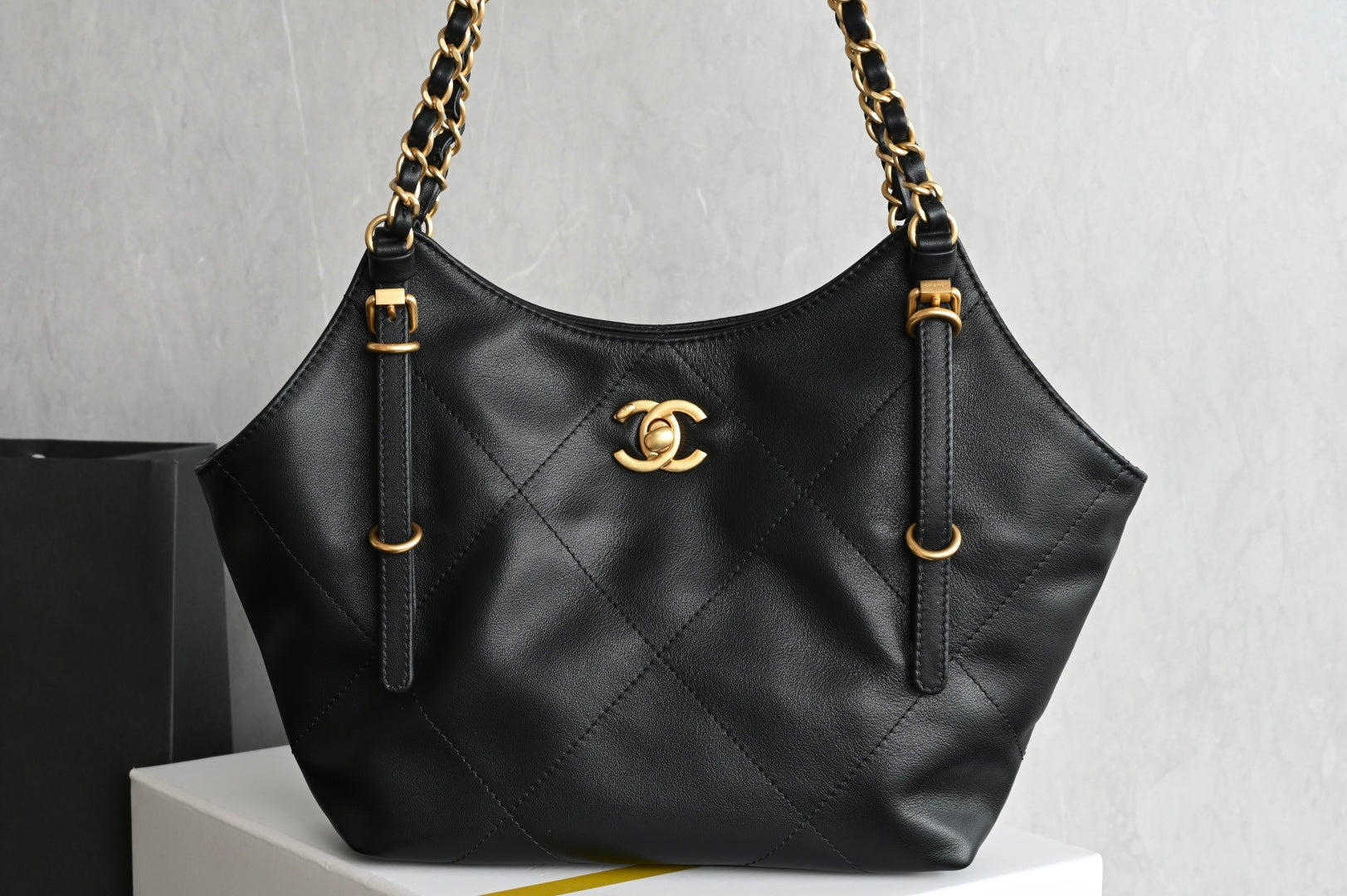 China Replica Chanel Handbags 354usd Only