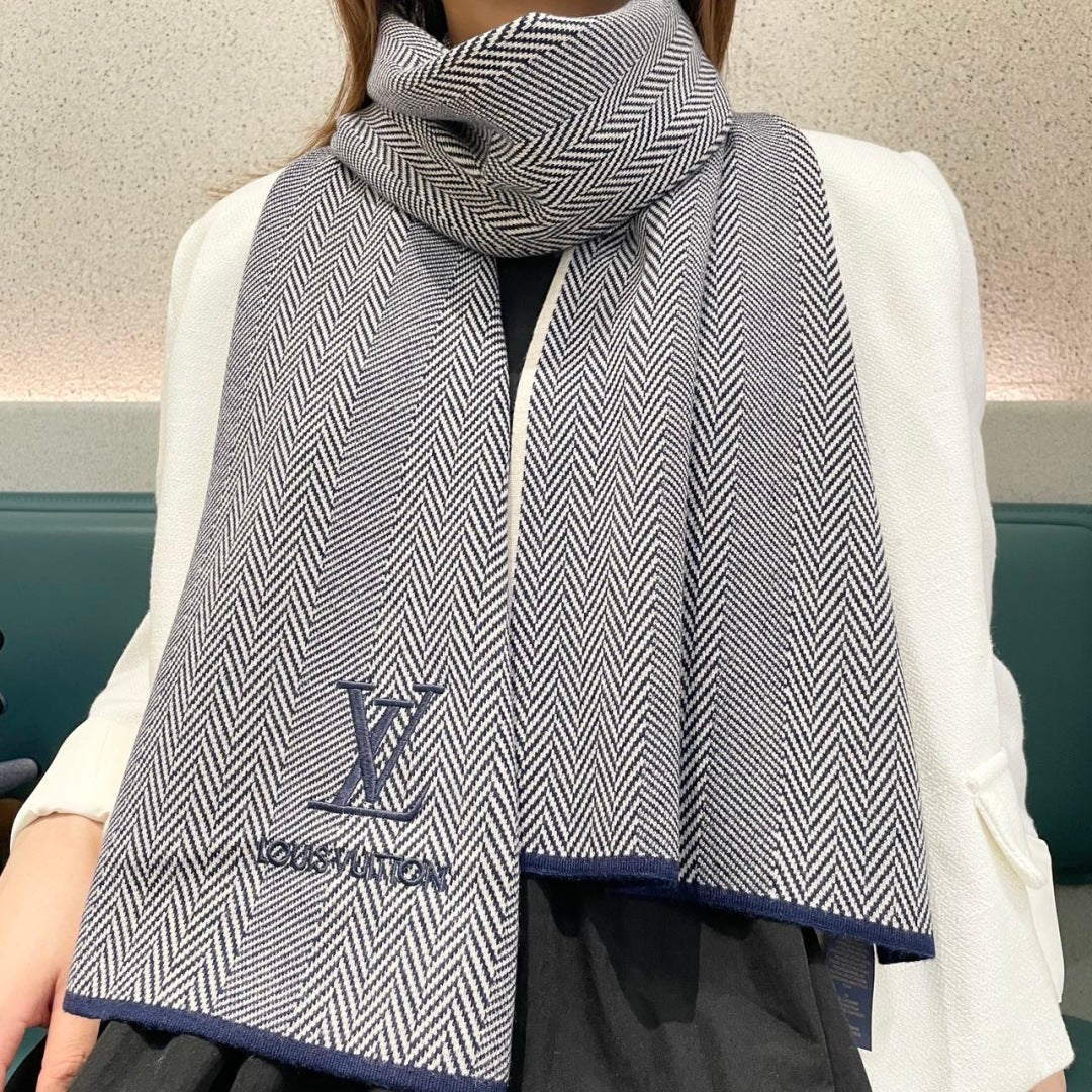 China Replica LV Scarf 48usd Only