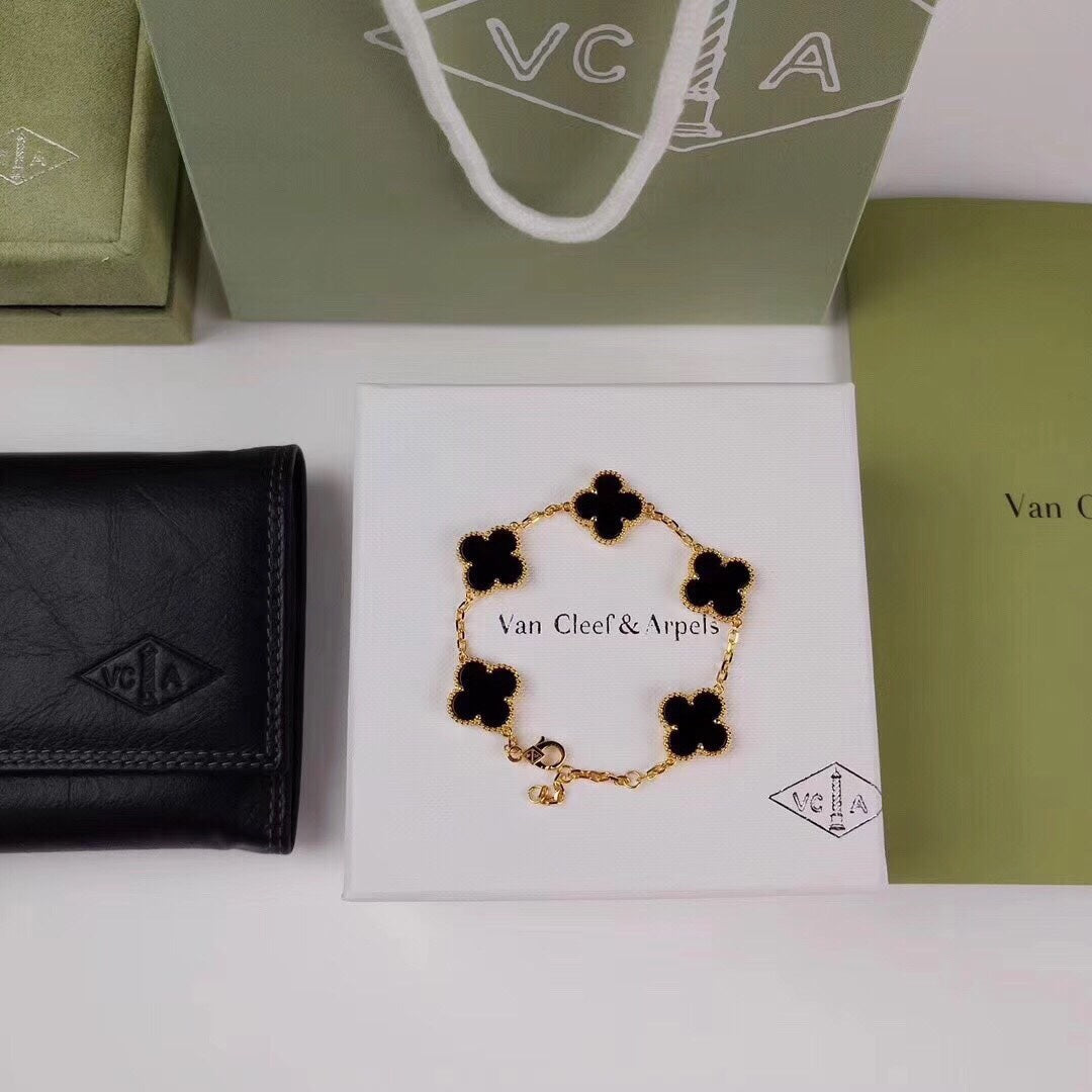 China Replica Van Cleef Arpels Bracelets 40usd Only