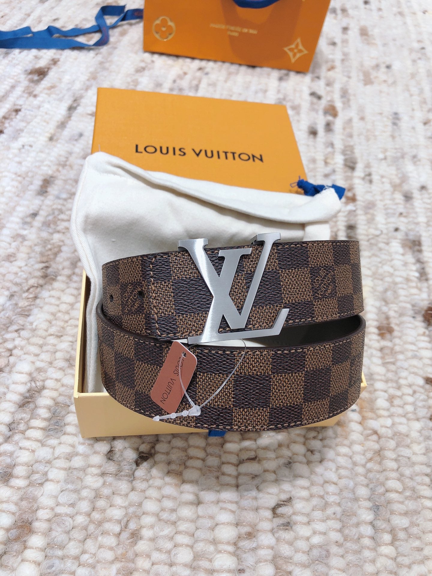 China Replica LV Belts 42usd Only