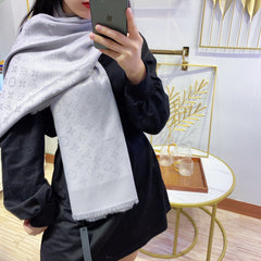China Replica LV Scarf 20usd Only