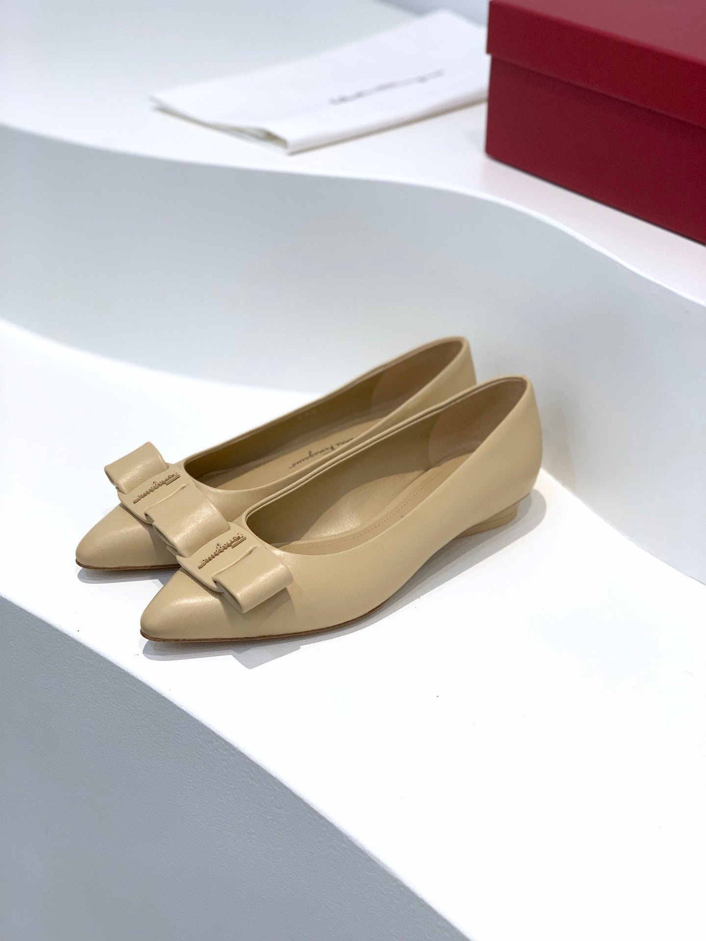 China Replica Ferragamo Women Shoes 105usd Only