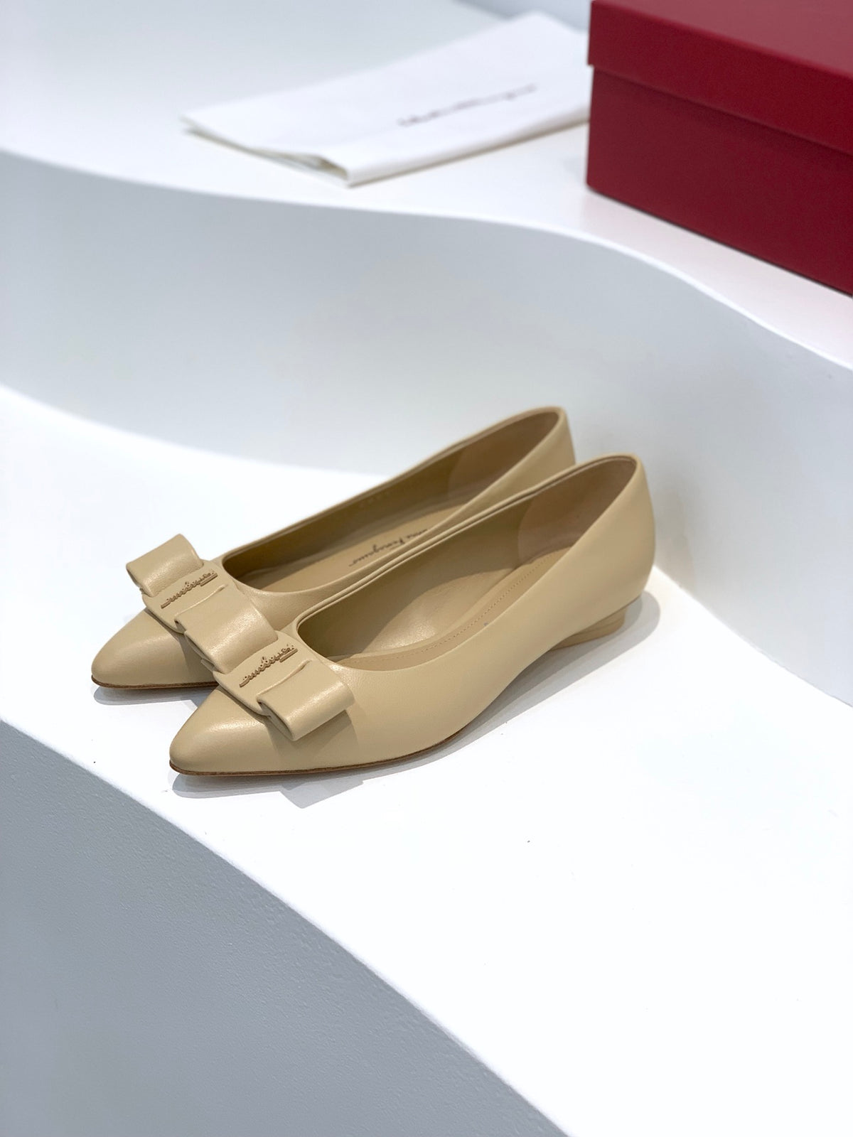 China Replica Ferragamo Women Shoes 105usd Only