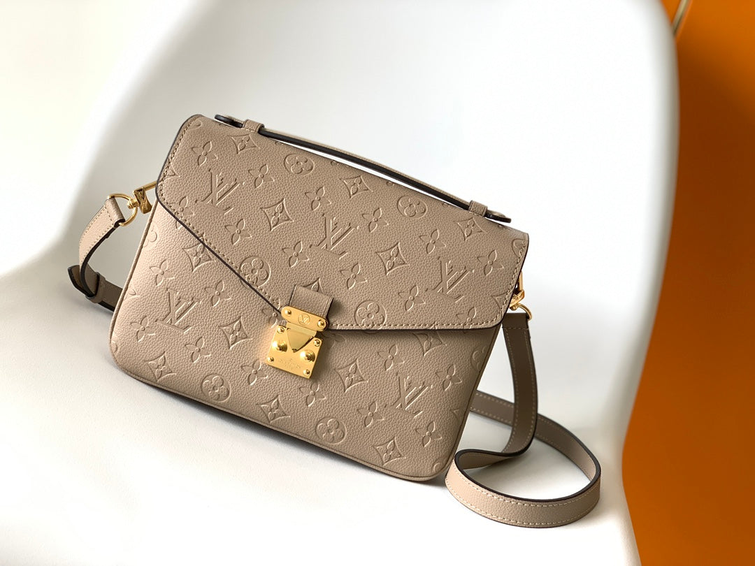 China Replica LV Handbags 159usd Only