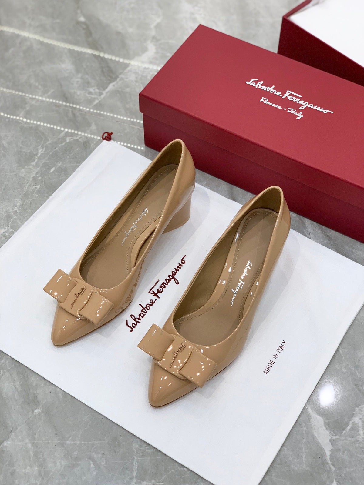 China Replica Ferragamo Women Shoes 105usd Only