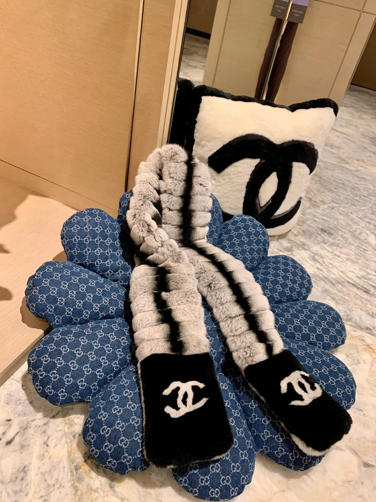 China Replica Chanel Scarf 118usd Only