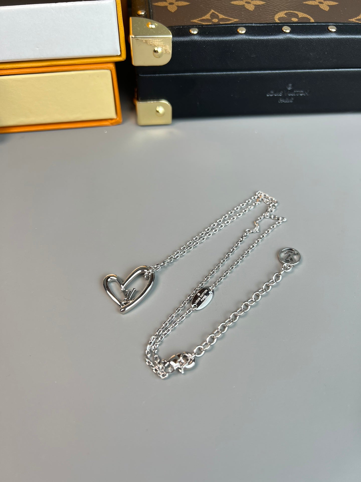 China Replica LV Necklaces 36usd Only
