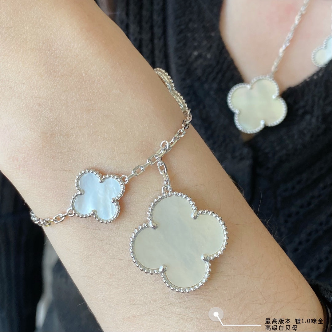 China Replica Van Cleef Arpels Bracelets 100usd Only