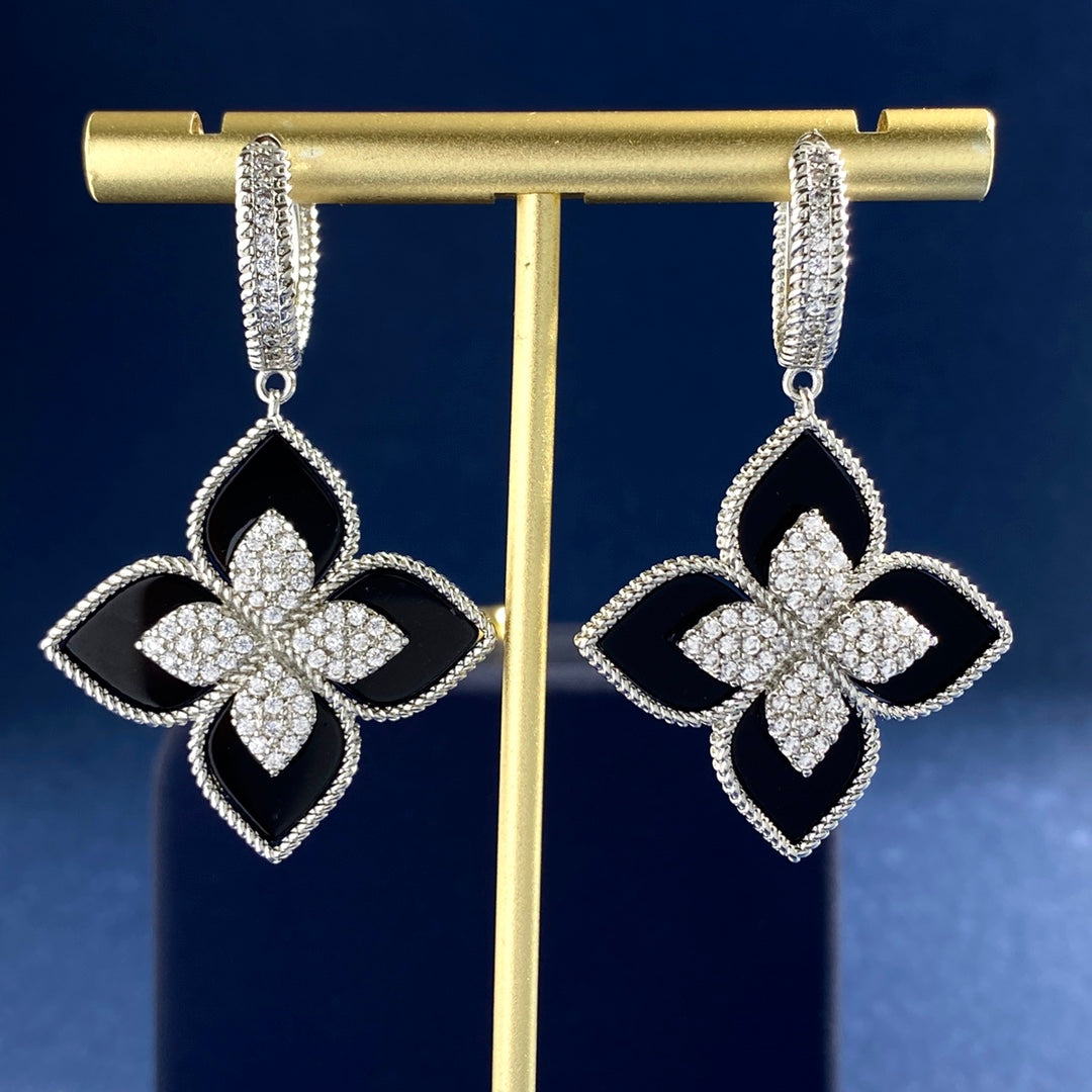 China Replica Van Cleef Arpels Earrings 32usd Only