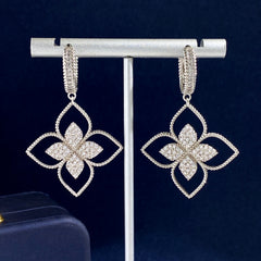 China Replica Van Cleef Arpels Earrings 30usd Only