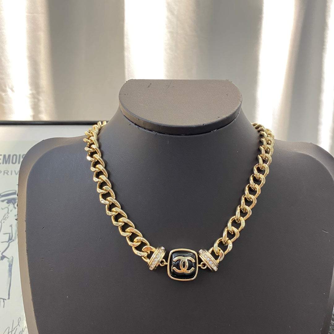 China Replica Chanel Necklaces 42usd Only