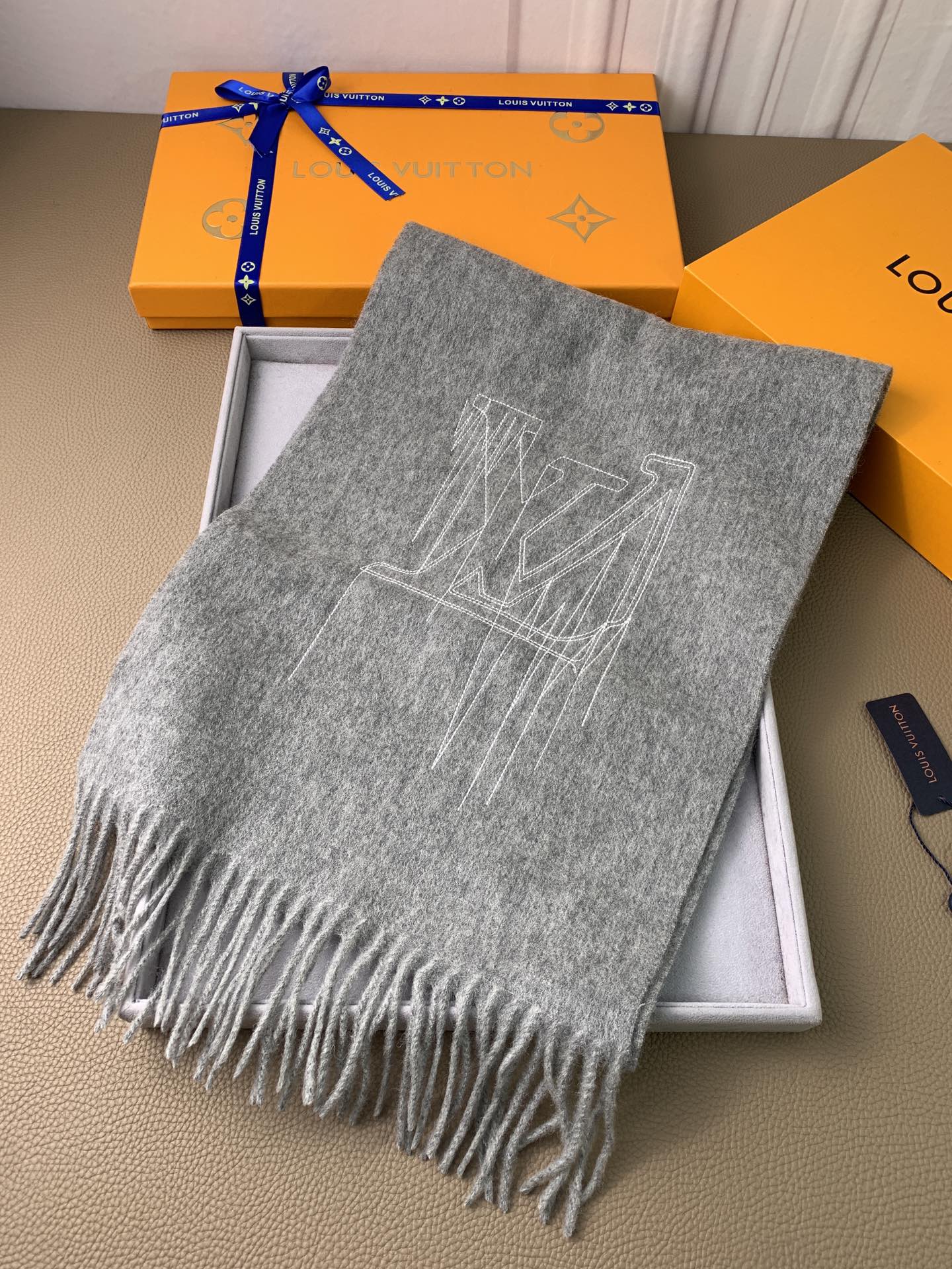 China Replica Gucci Scarf 46usd Only