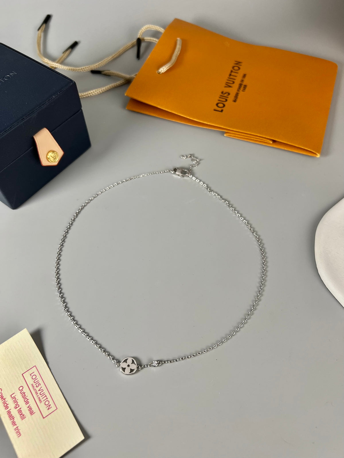 China Replica LV Necklaces 39usd Only
