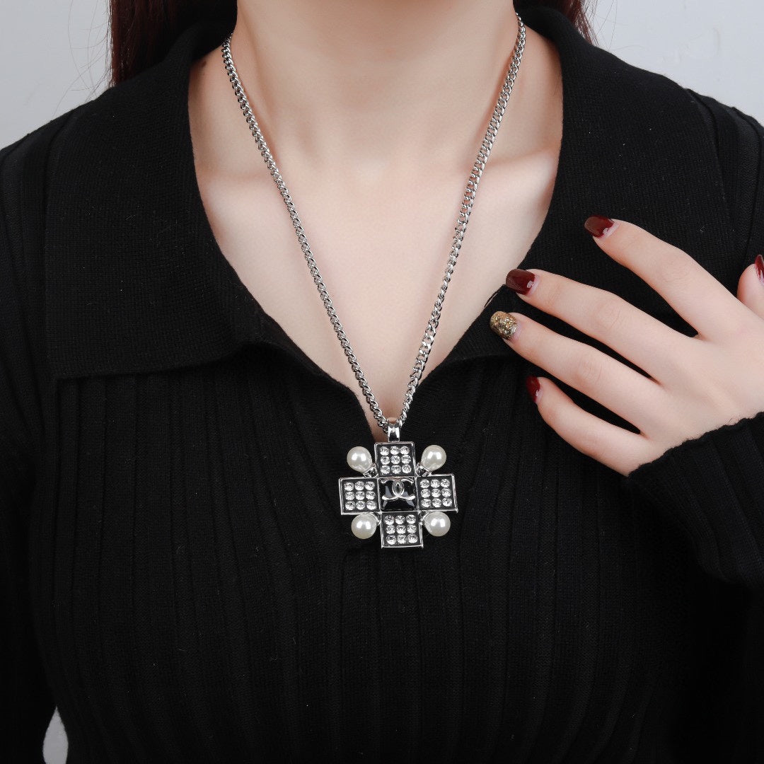 China Replica Chanel Necklaces 42usd Only