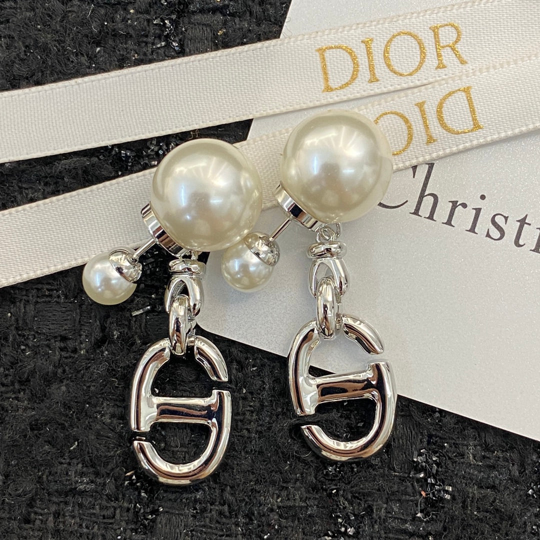 China Replica Dior Earrings 28usd Only