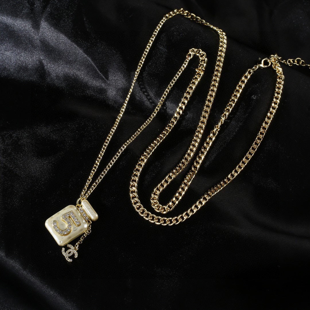 China Replica Chanel Necklaces 33usd Only