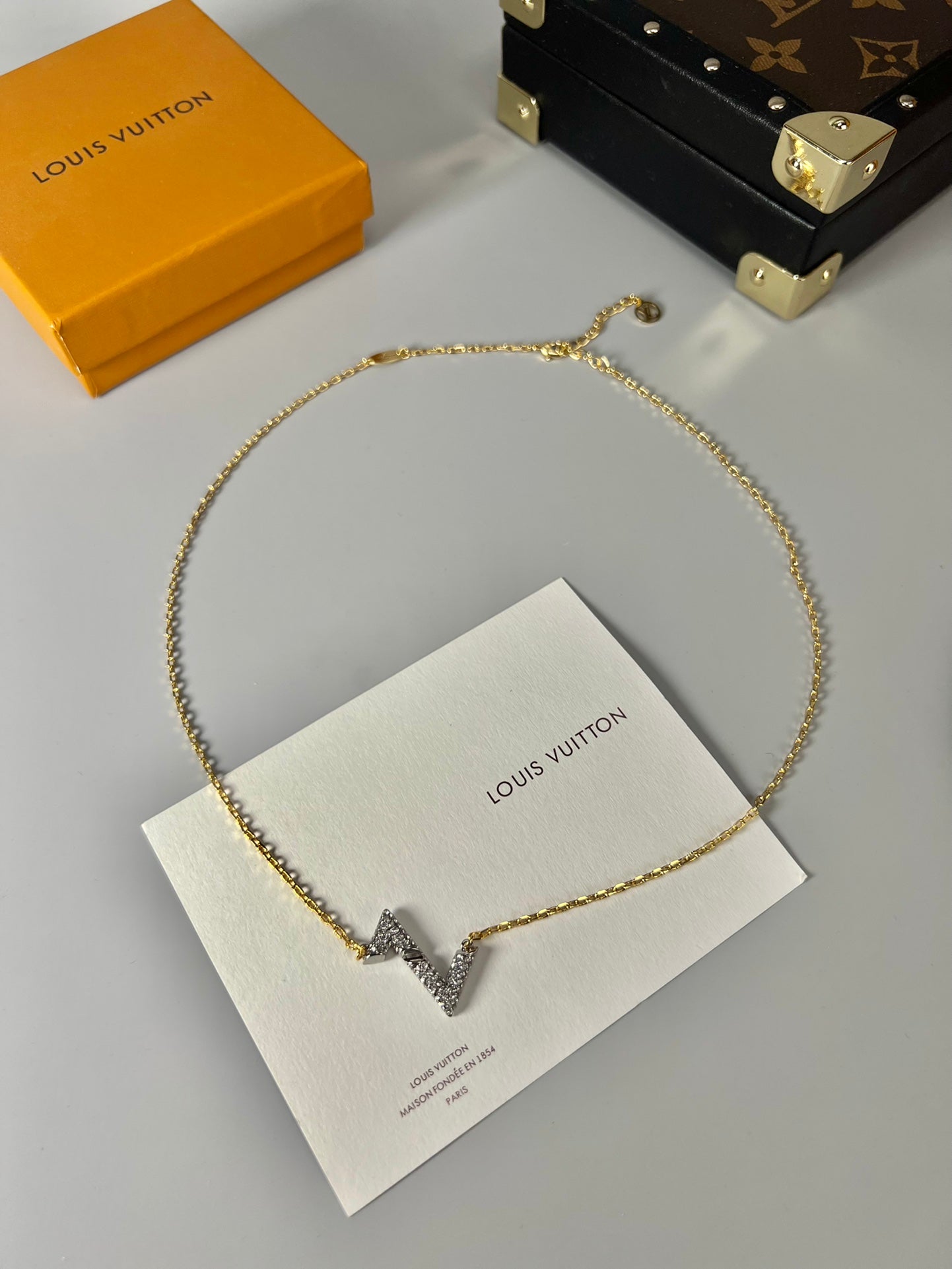 China Replica LV Necklaces 45usd Only
