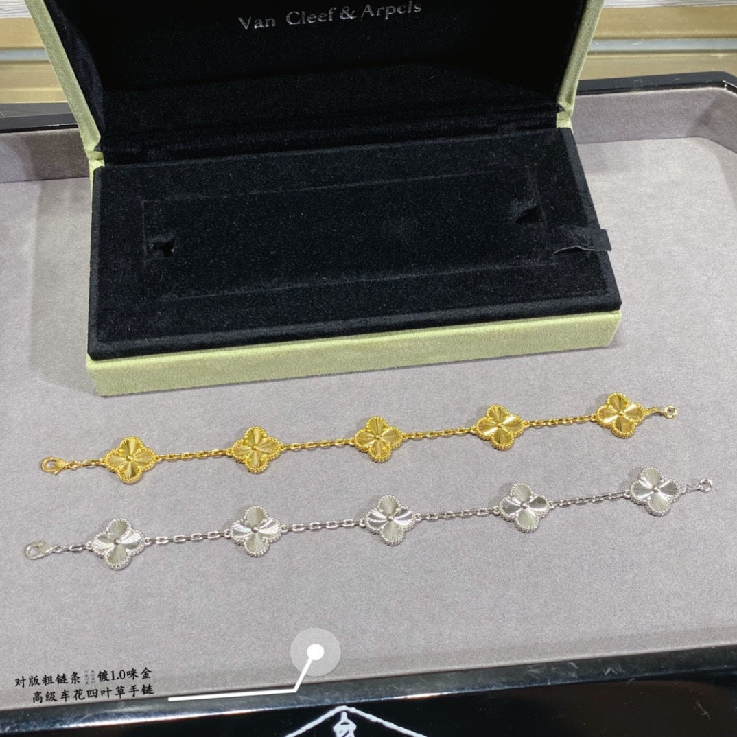 China Replica Van Cleef Arpels Bracelets 32usd Only