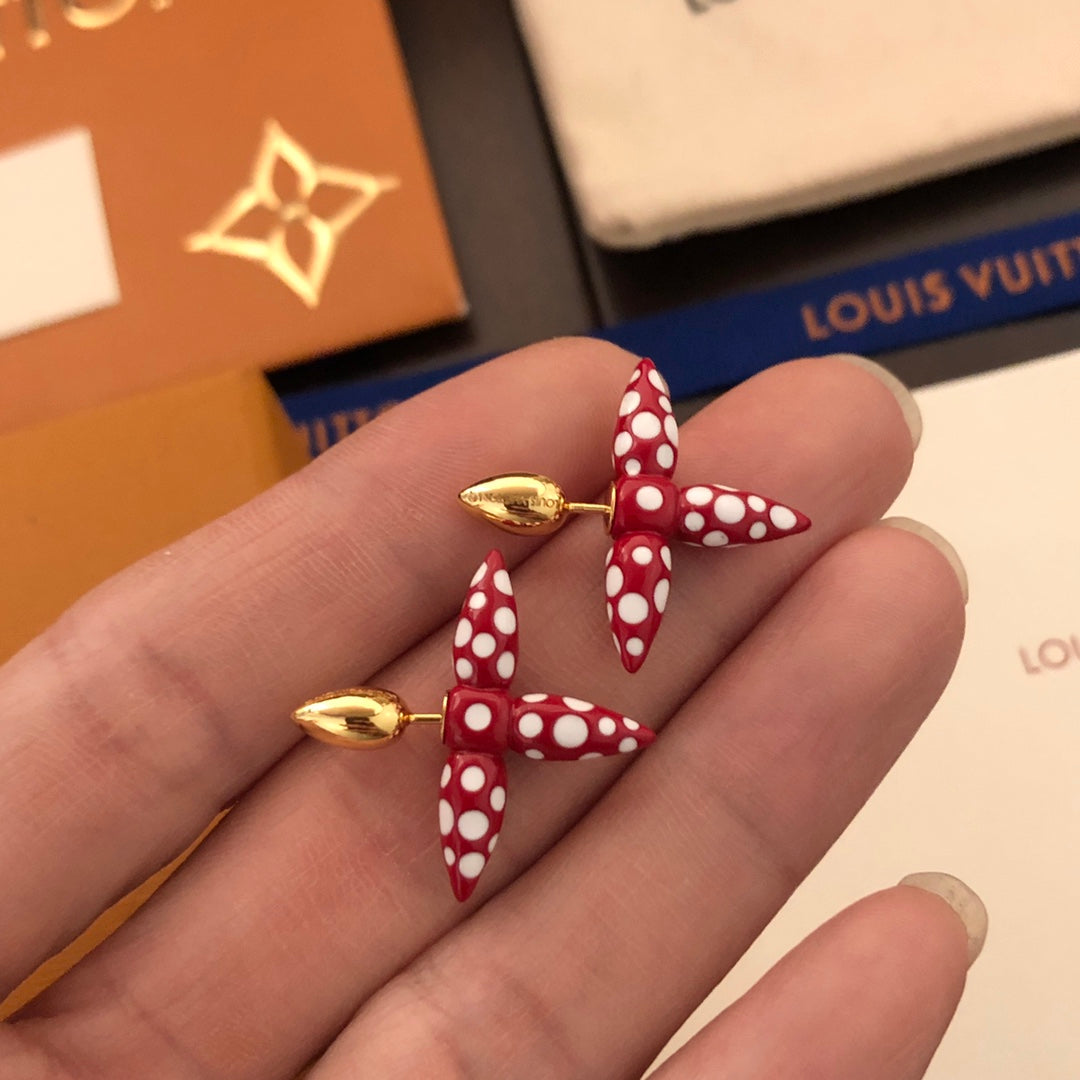 China Replica LV Earrings 30usd Only