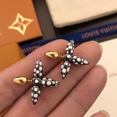China Replica LV Earrings 30usd Only
