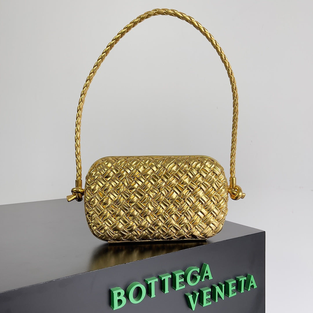 China Replica Chanel Handbags 135usd Only
