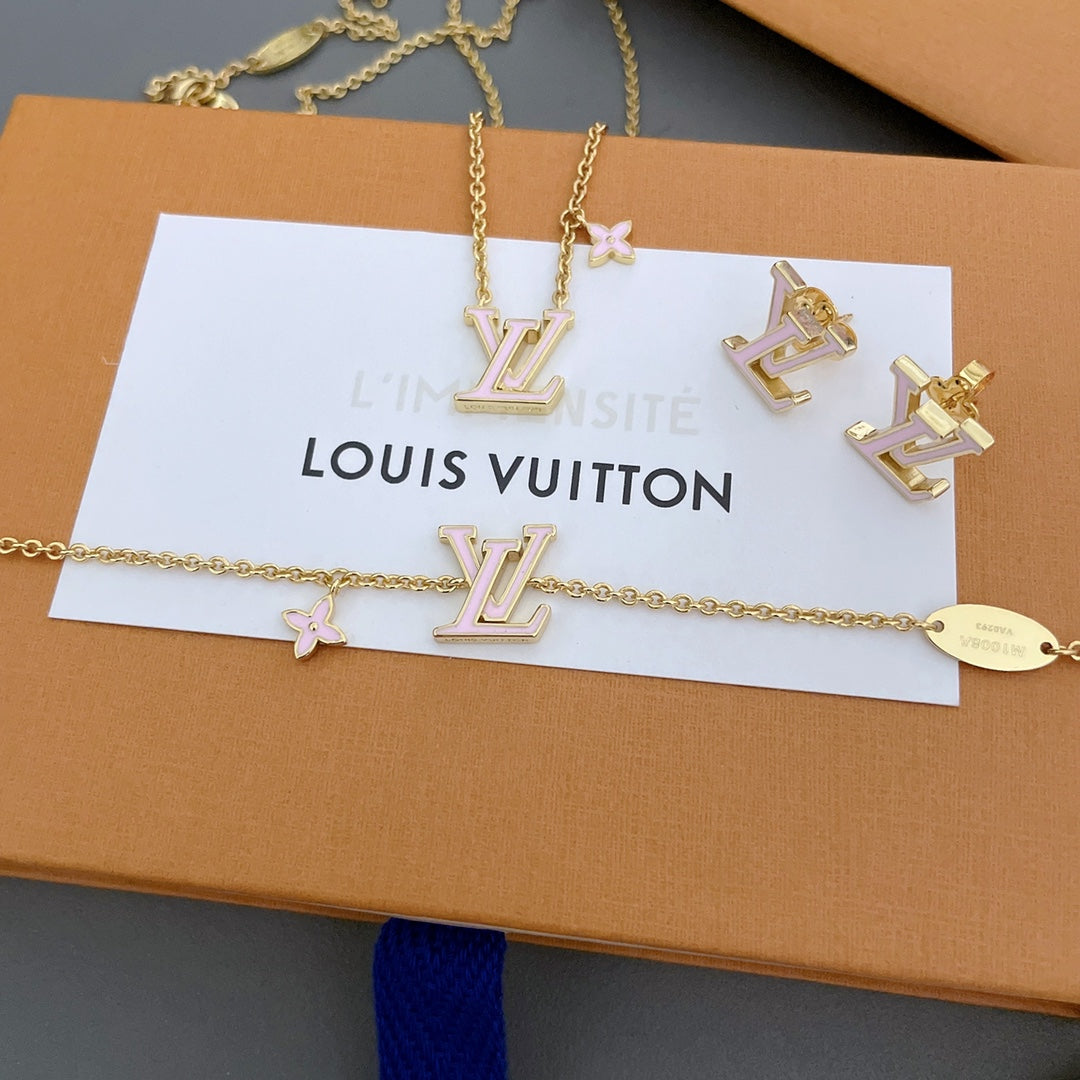 China Replica LV Necklaces 33usd Only