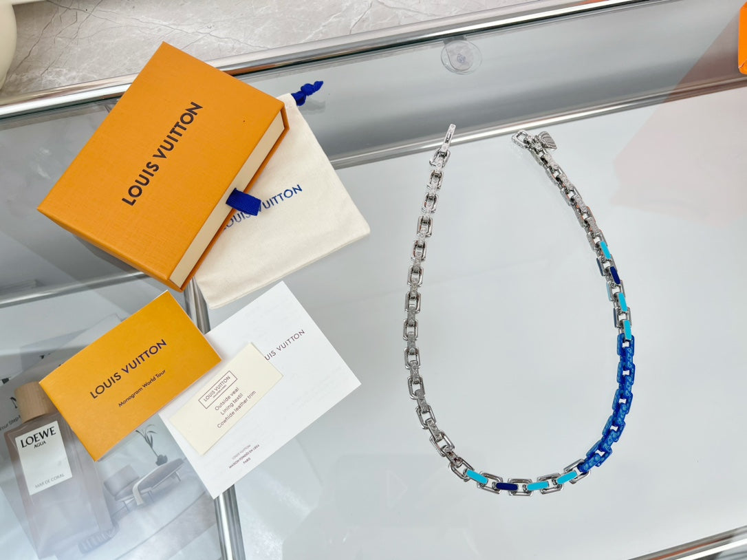 China Replica LV Necklaces 48usd Only
