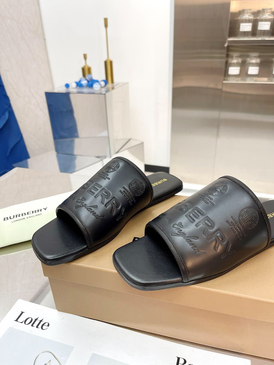 China Replica Burberry Women Shoes 72usd Only