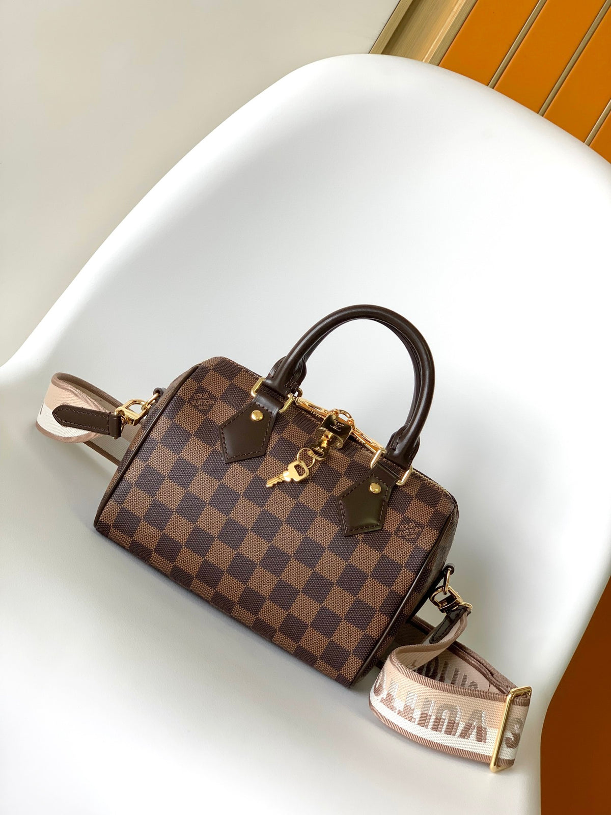 China Replica LV Handbags 120usd Only