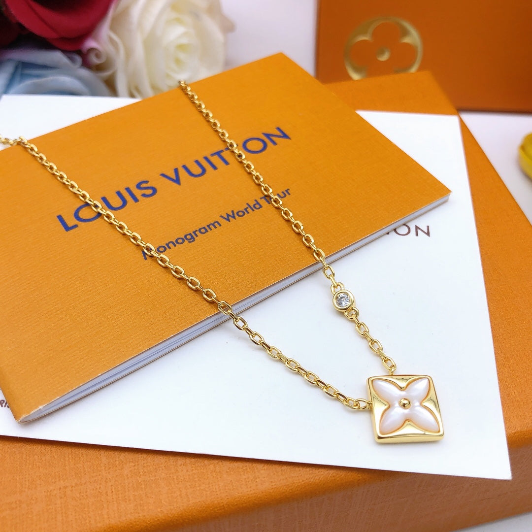 China Replica LV Necklaces 33usd Only