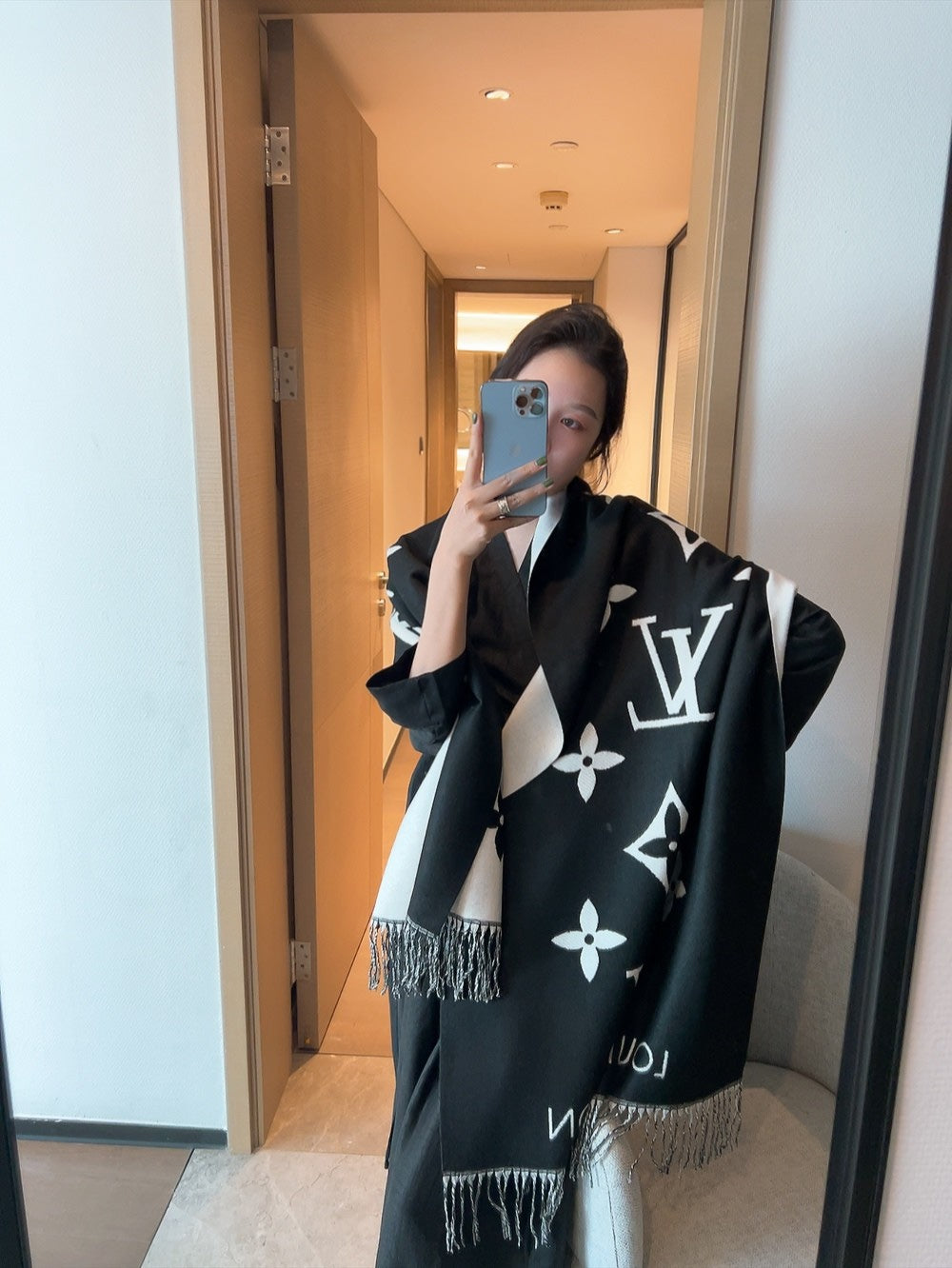 China Replica LV Scarf 16usd Only