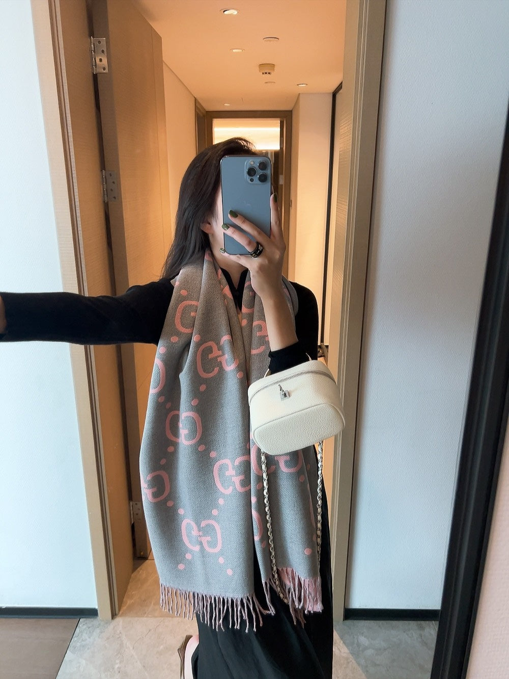 China Replica Gucci Scarf 16usd Only