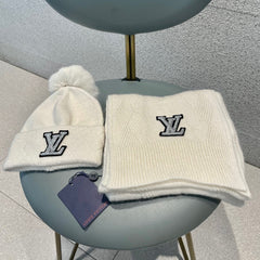 China Replica LV Scarf 62usd Only