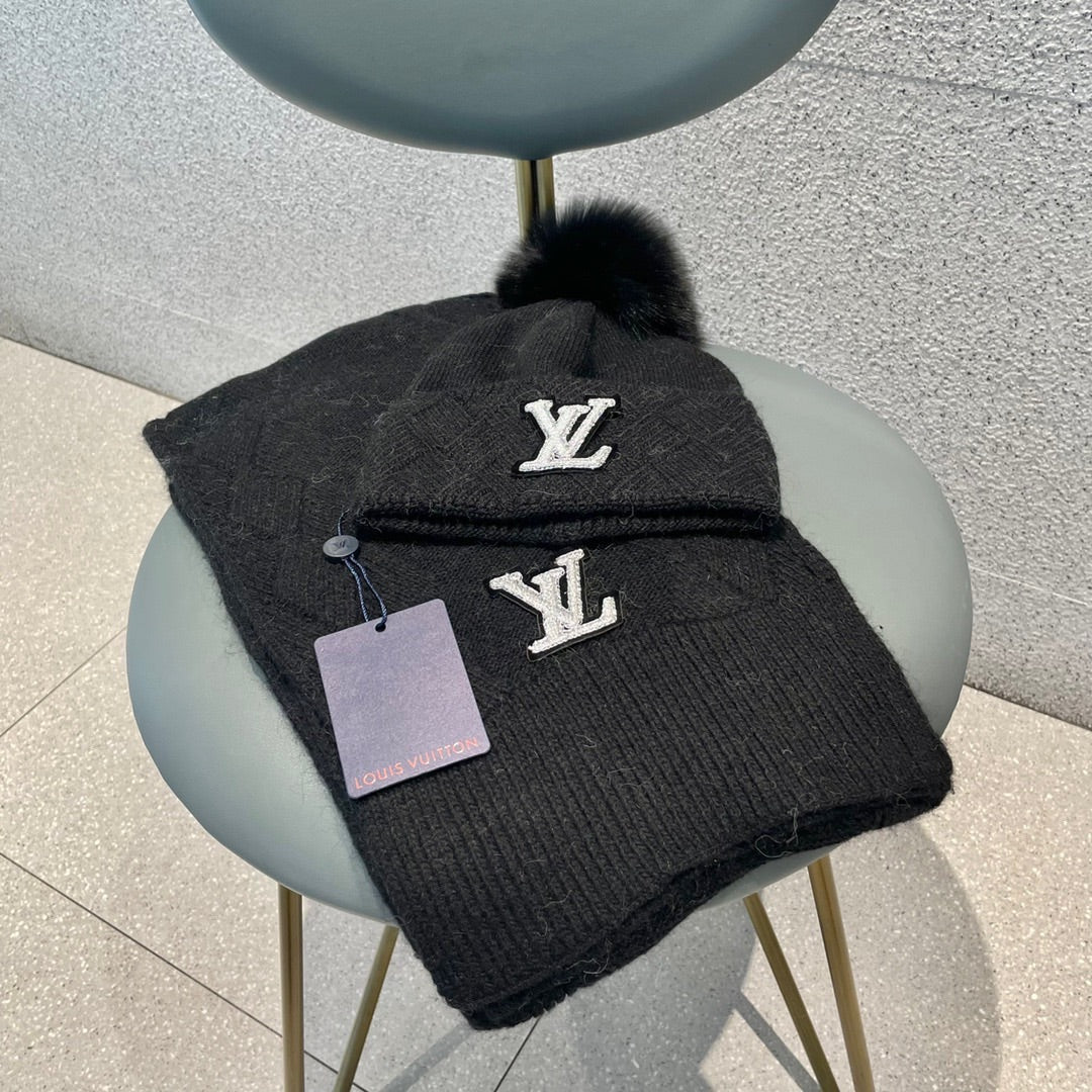 China Replica LV Scarf 62usd Only