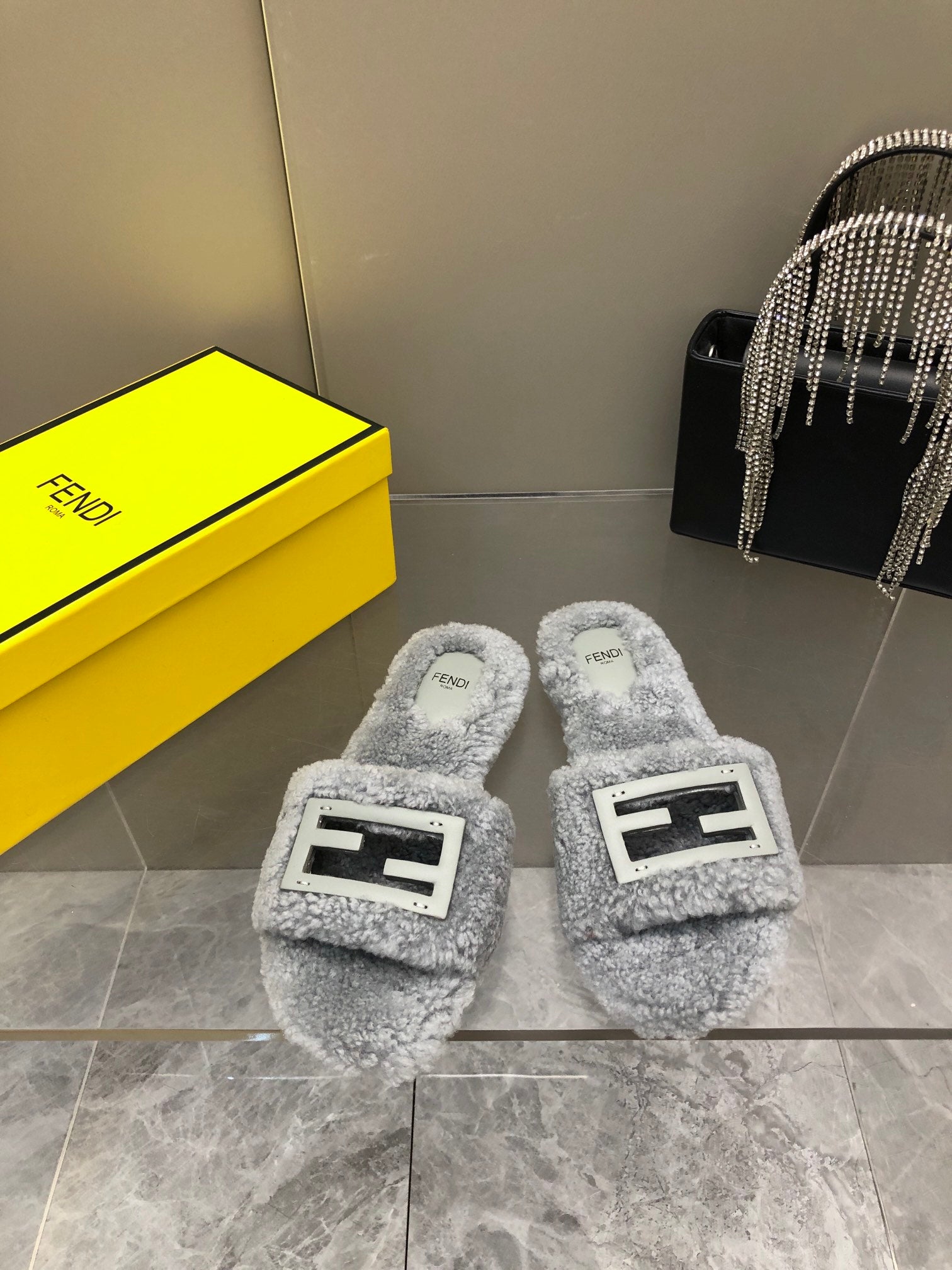 China Replica Fendi Women Shoes 84usd Only