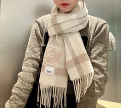 China Replica Burberry Scarf 44usd Only
