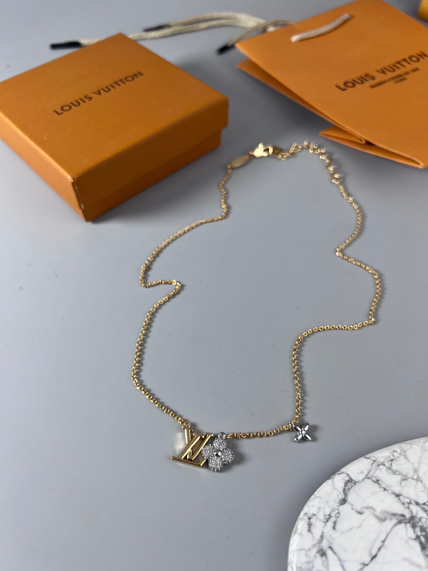 China Replica LV Necklaces 39usd Only