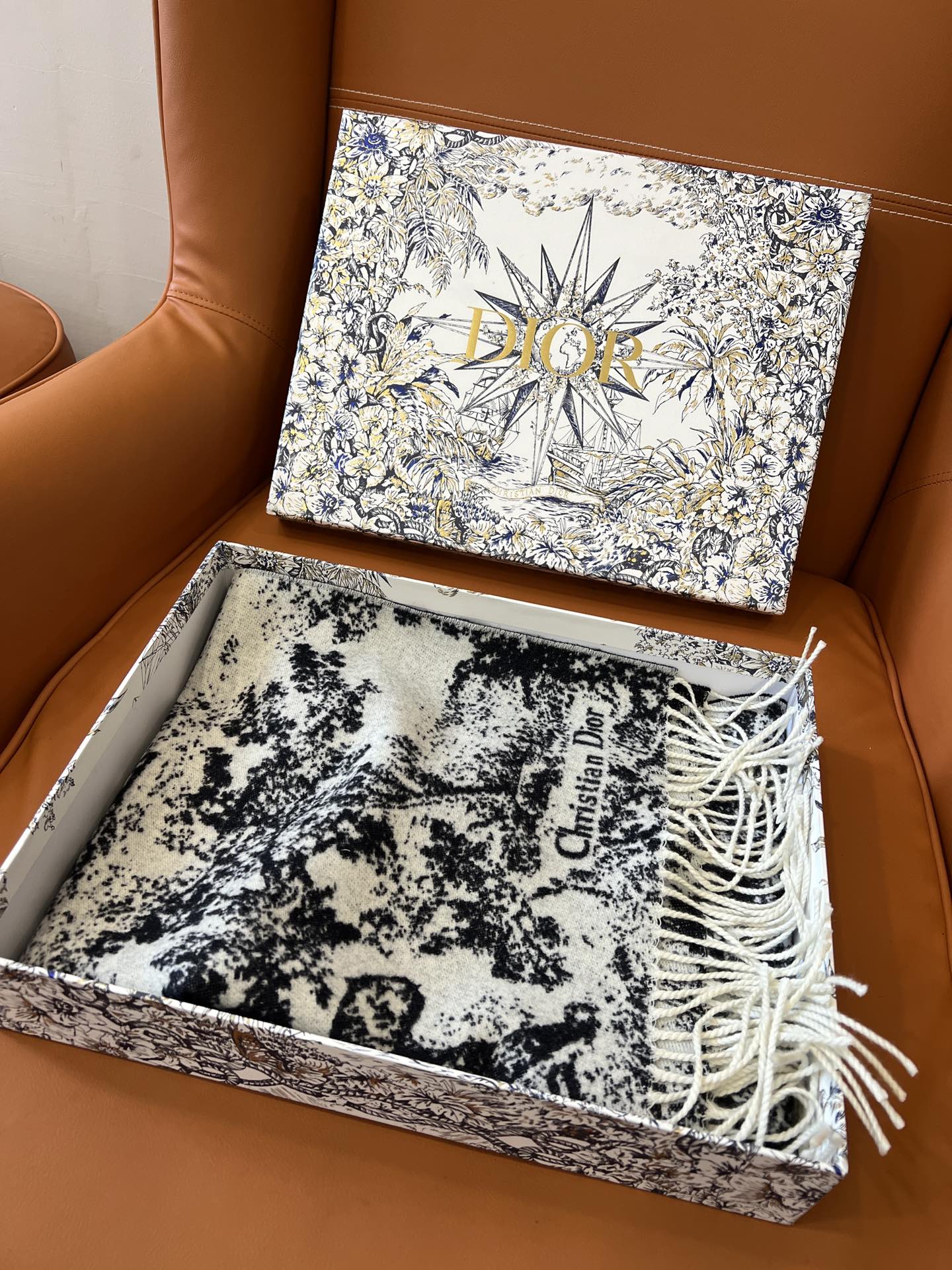 China Replica Dior Scarf 180usd Only
