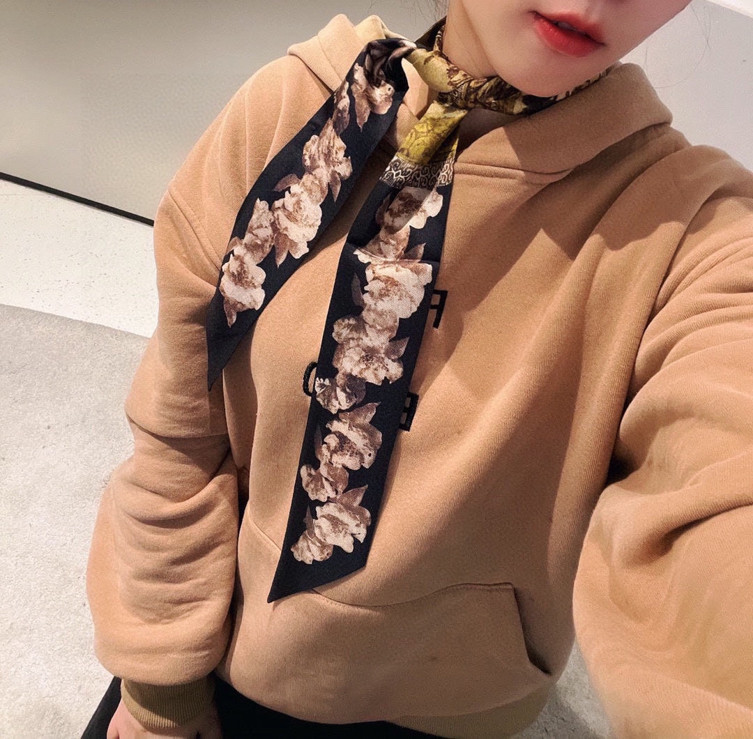 China Replica Dior Scarf 20usd Only