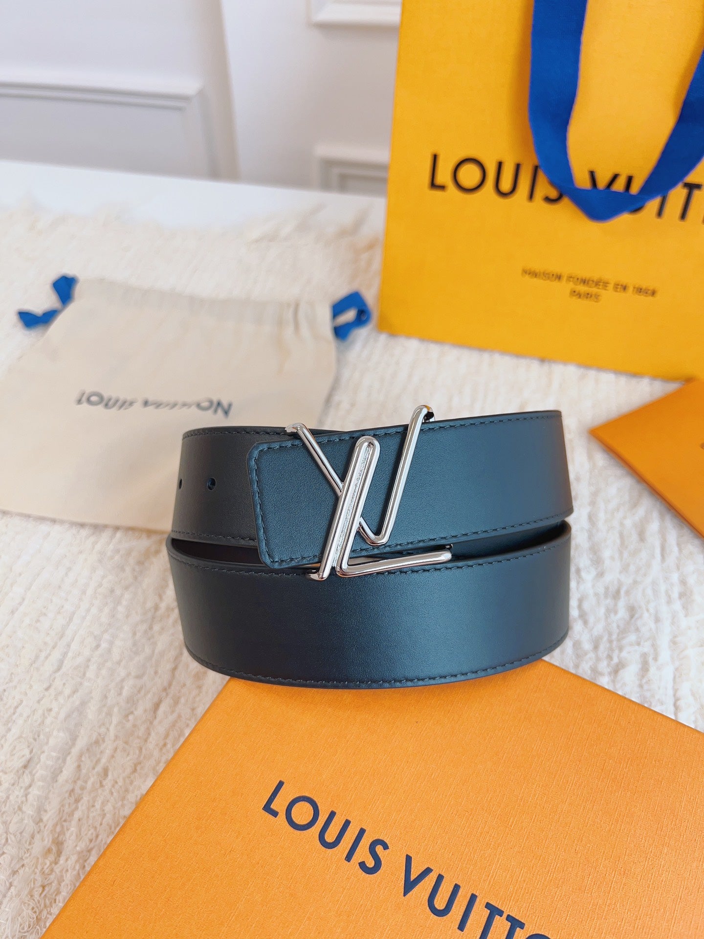 China Replica LV Belts 49usd Only